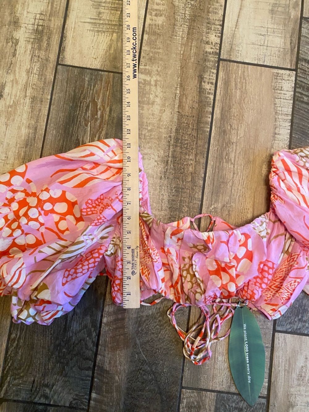 FARM Rio Mixed Lobsters Pink Puff-Sleeve Crop Top 🆕 - Picture 10 of 10